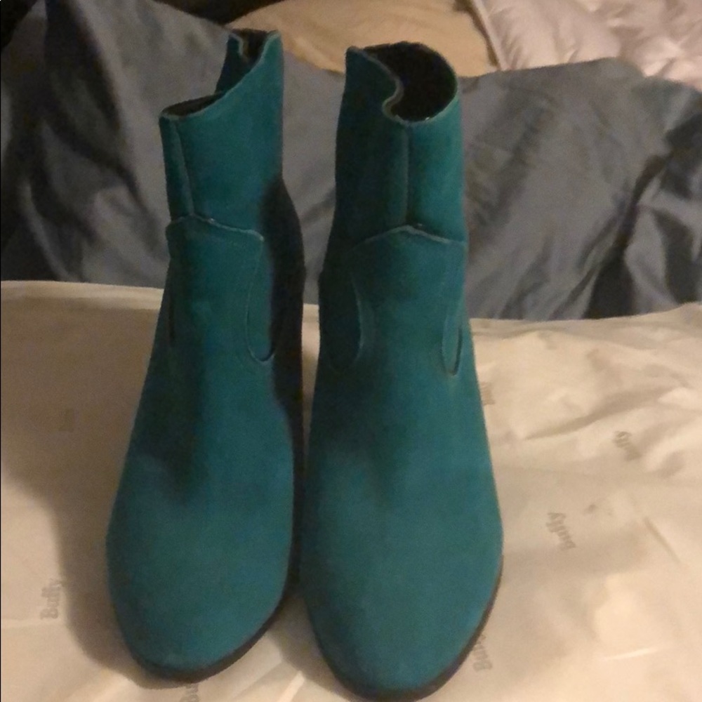 Nine West sued booties. Worn once.